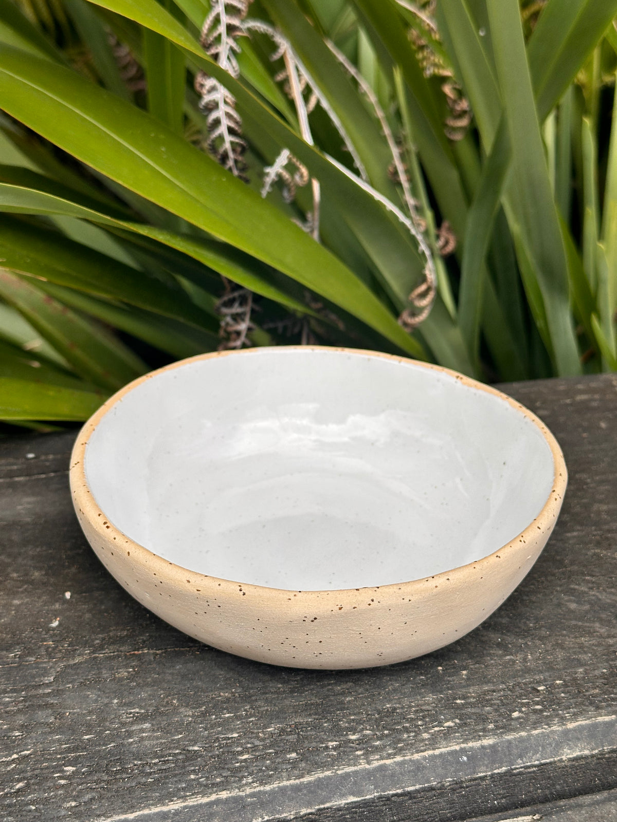 Ferry Rd Clay - Slow morning bowl - white and natural