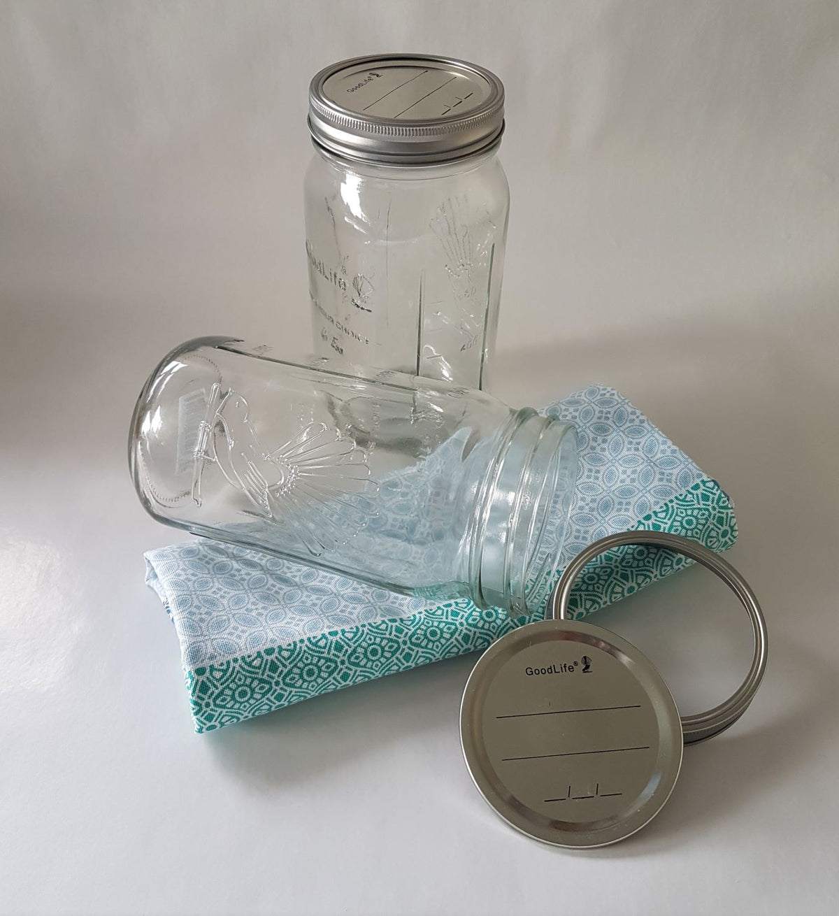 Goodlife - Tapered Glass Preserving Jar Set (of 6) Metal Dome and Band Lid - 1 litre