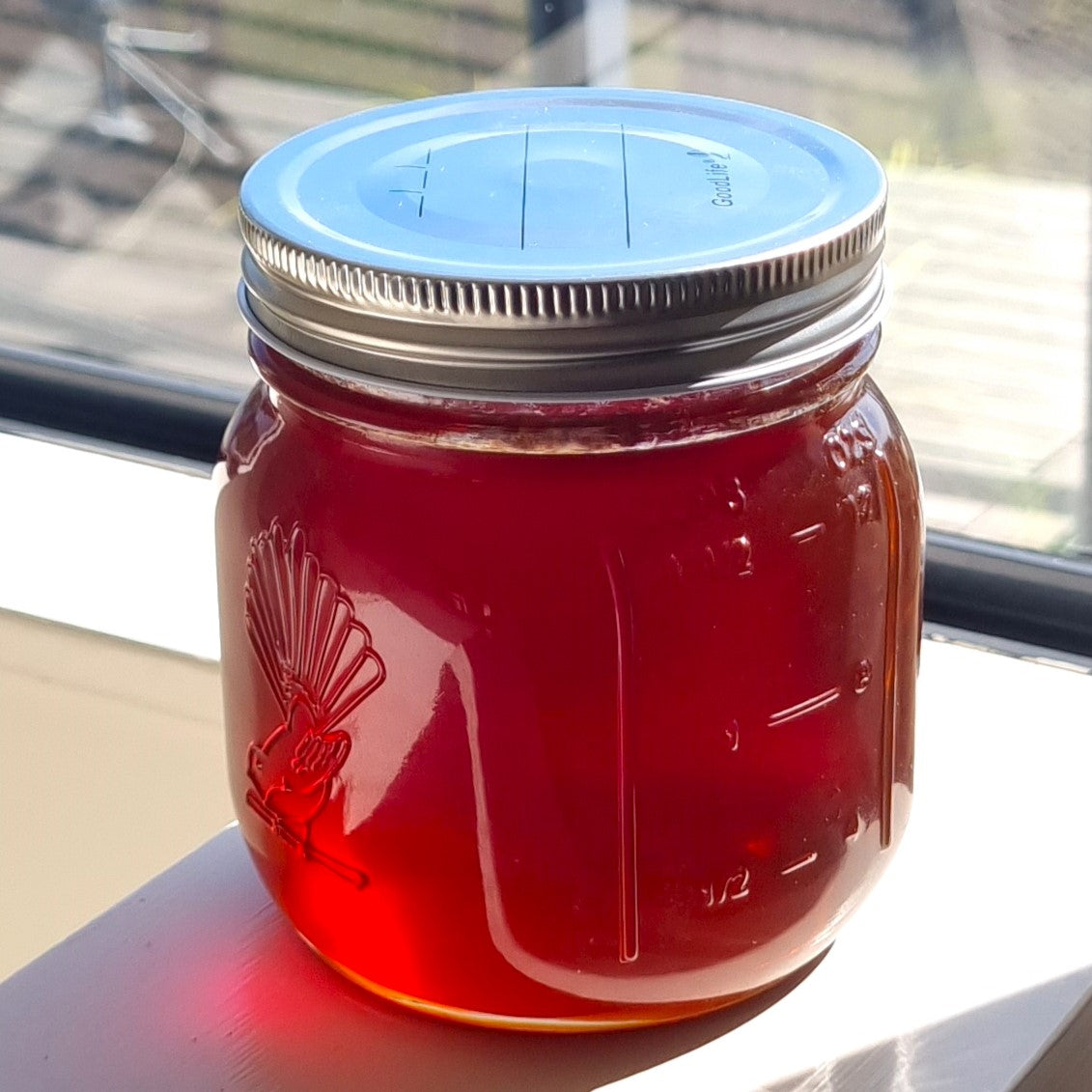 Goodlife - Tapered Glass Preserving Jar Set (of 6) with Screw On Metal Lid - 500ml