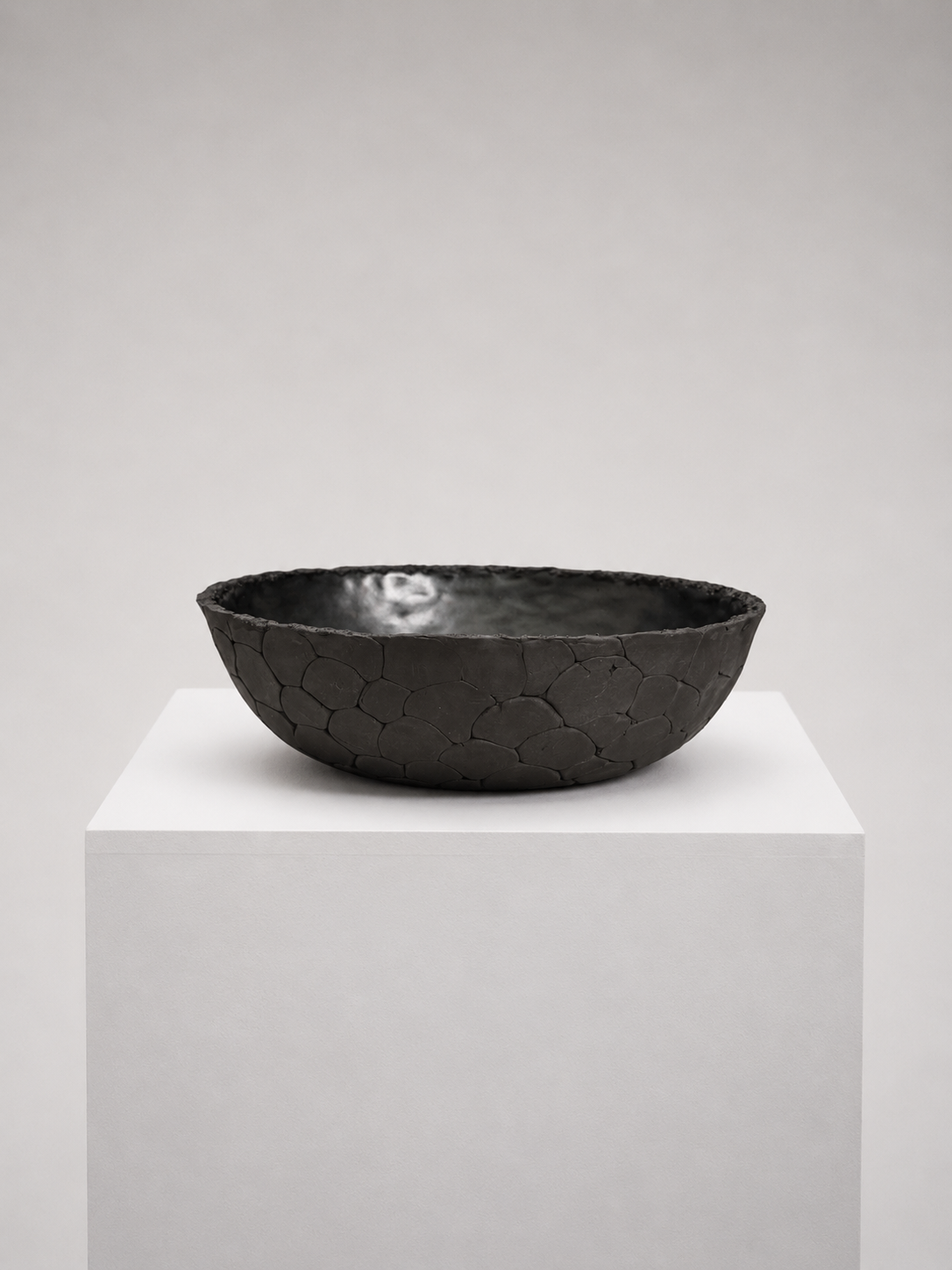 Large Clay Pebble Bowl - Charcoal