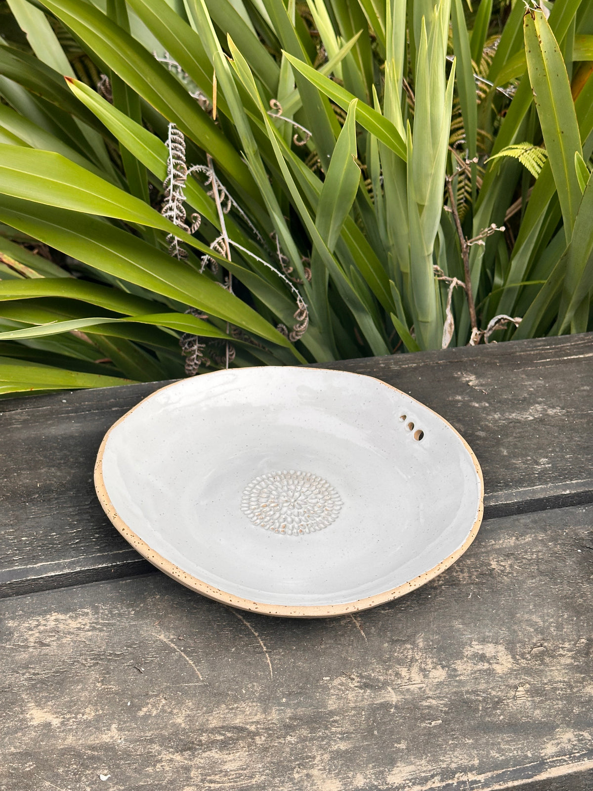 Ferry RD Clay - The Vinka - Bowl with inbuilt grater and herb stripper
