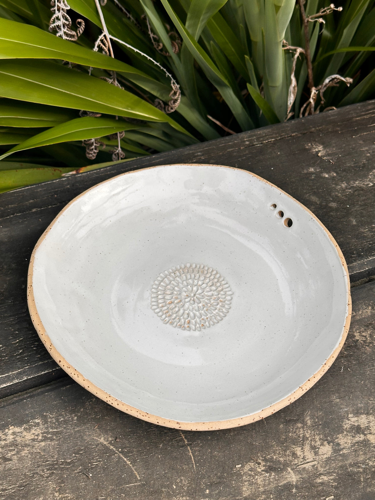 Ferry RD Clay - The Vinka - Bowl with inbuilt grater and herb stripper