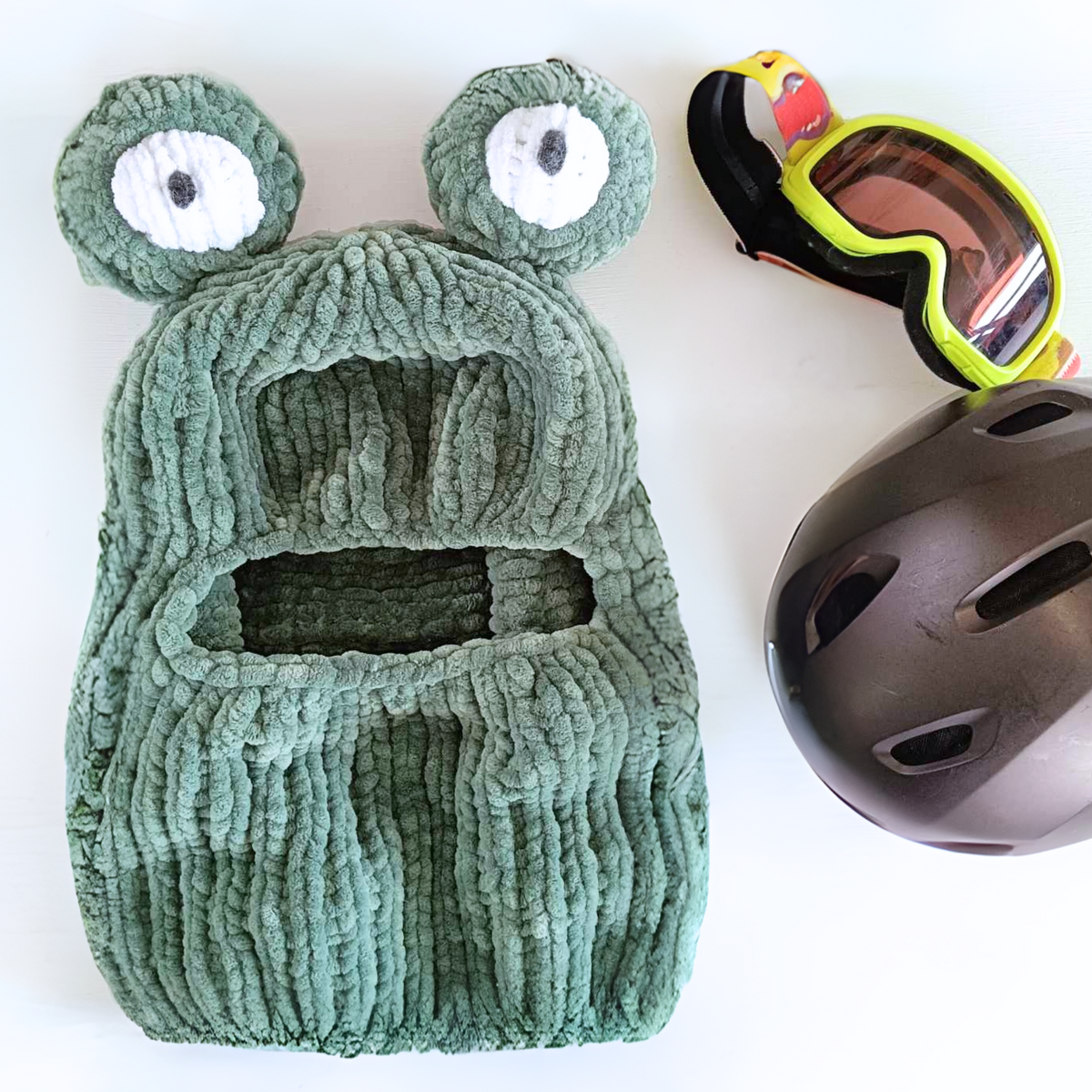 Ski Helmet Cover - Frog *B/O