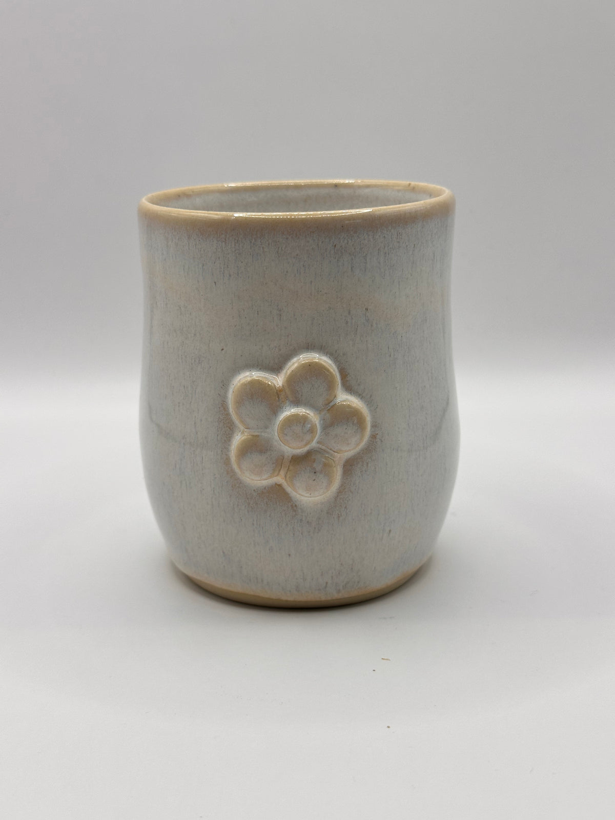 Mudhut Potters Wellington - Tumbler - Curvy white with daisy - 300ml
