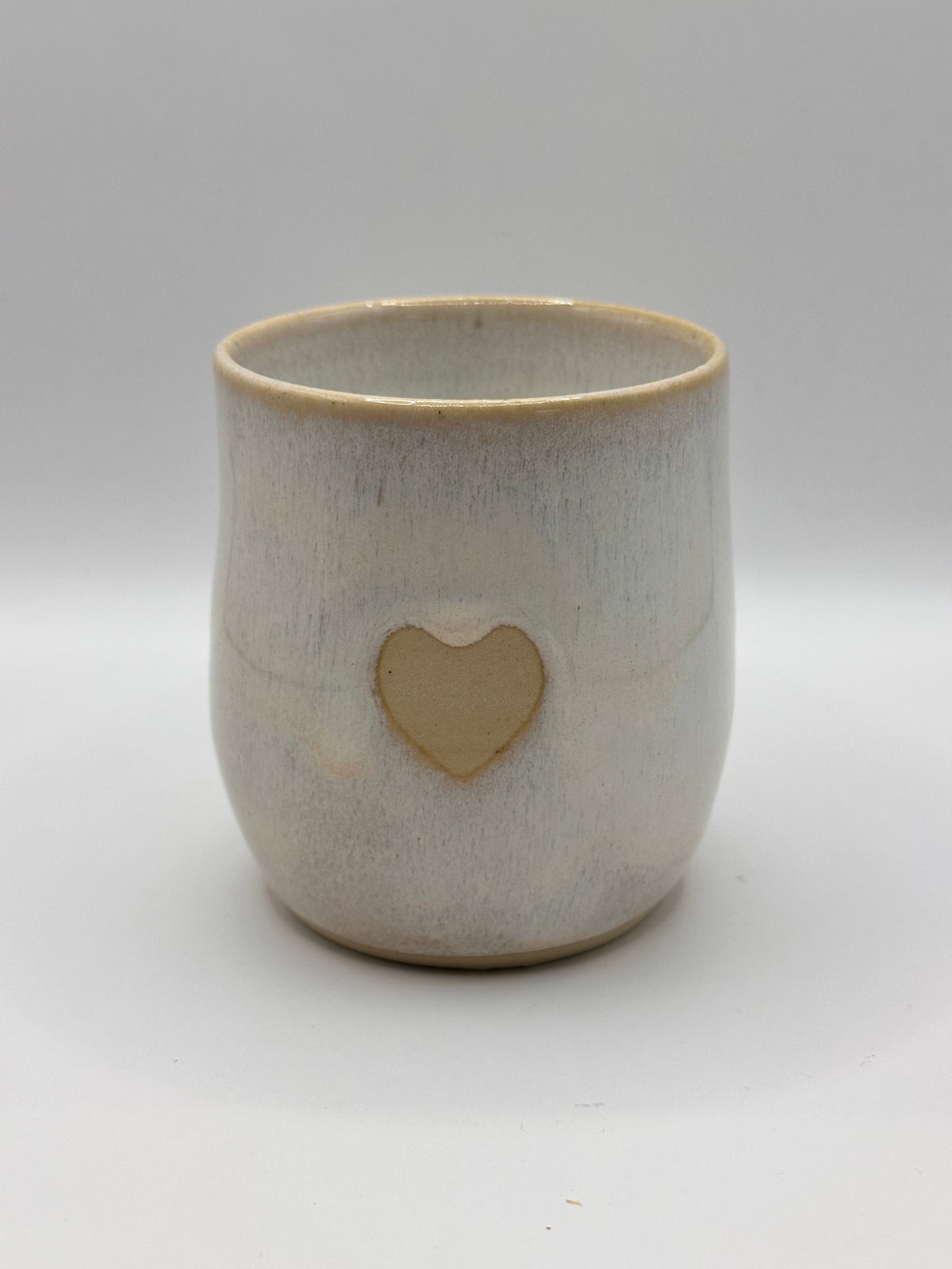 Mudhut Potters Wellington - Curvy Tumbler - White flux with a heart - 280 ml