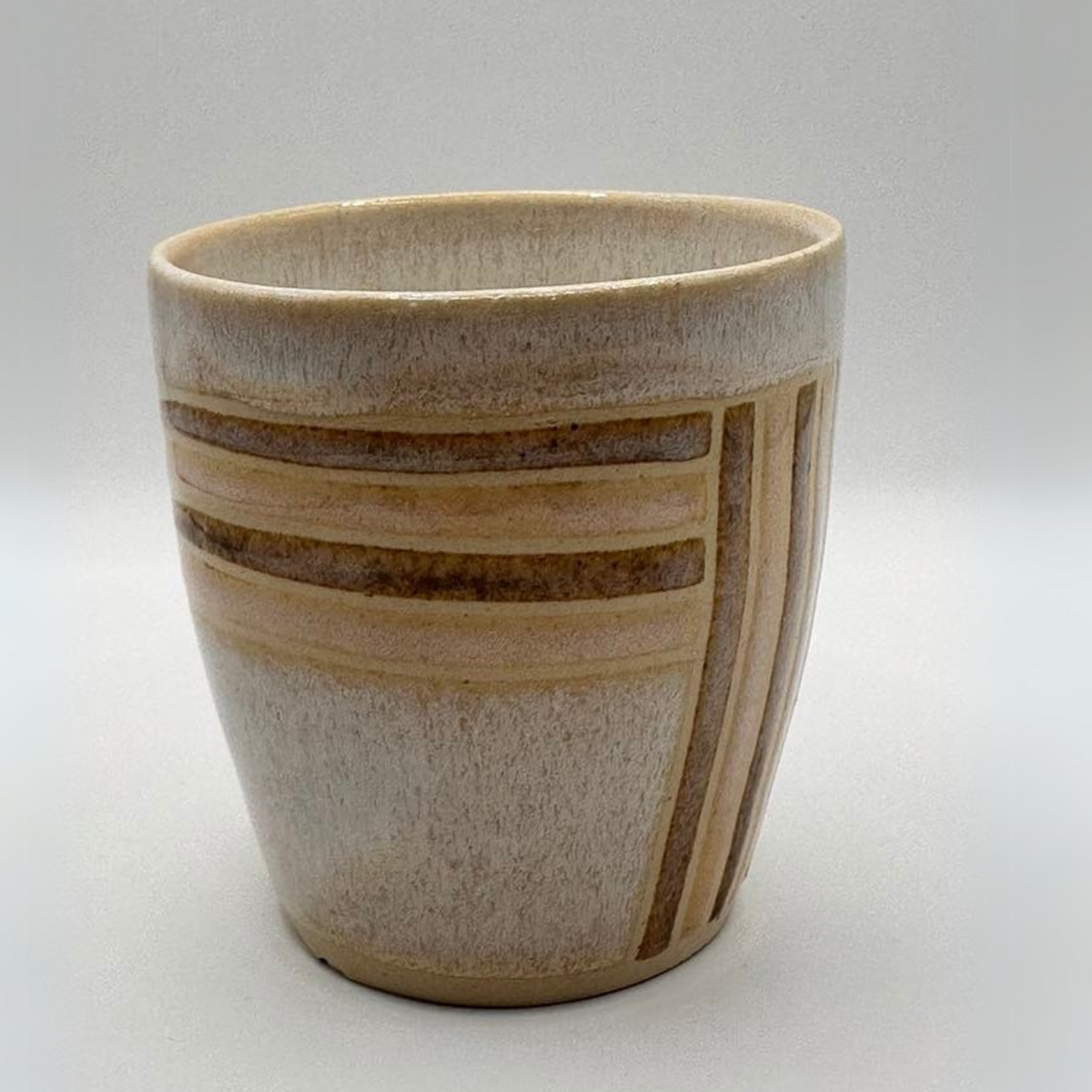 Mudhut Potters Wellington - Tan Lines